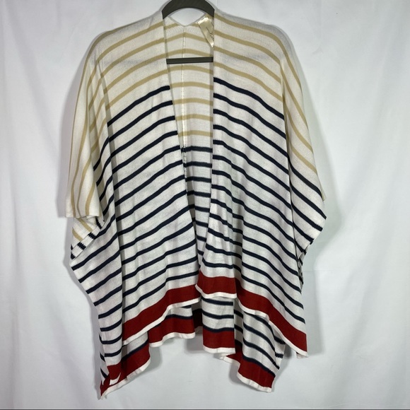Simply Noelle Sweaters - Simply Noelle, Poncho Sweater, In excellent condition!!
